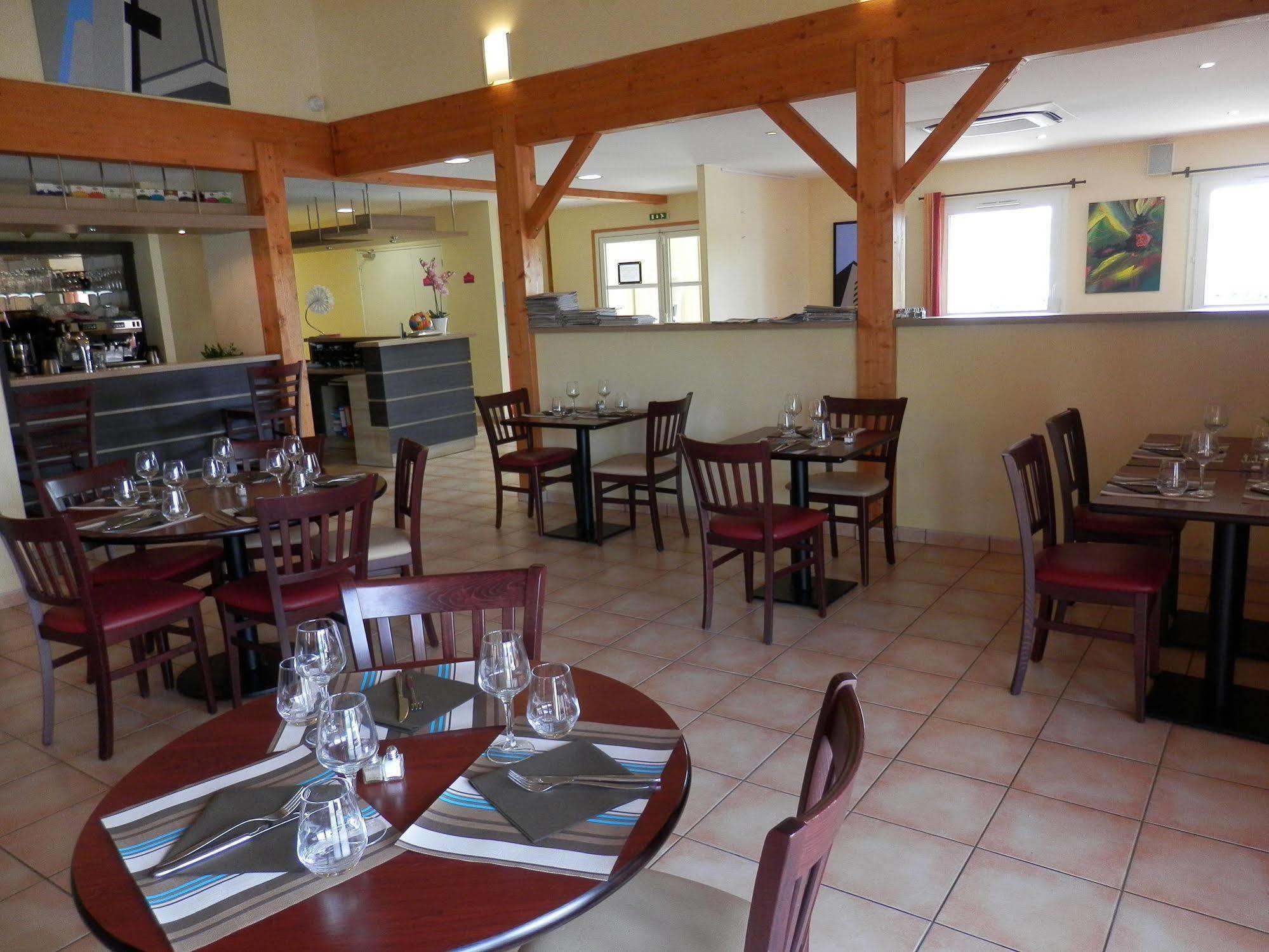 Everhotel De Tarbes-Ibos Екстер'єр фото