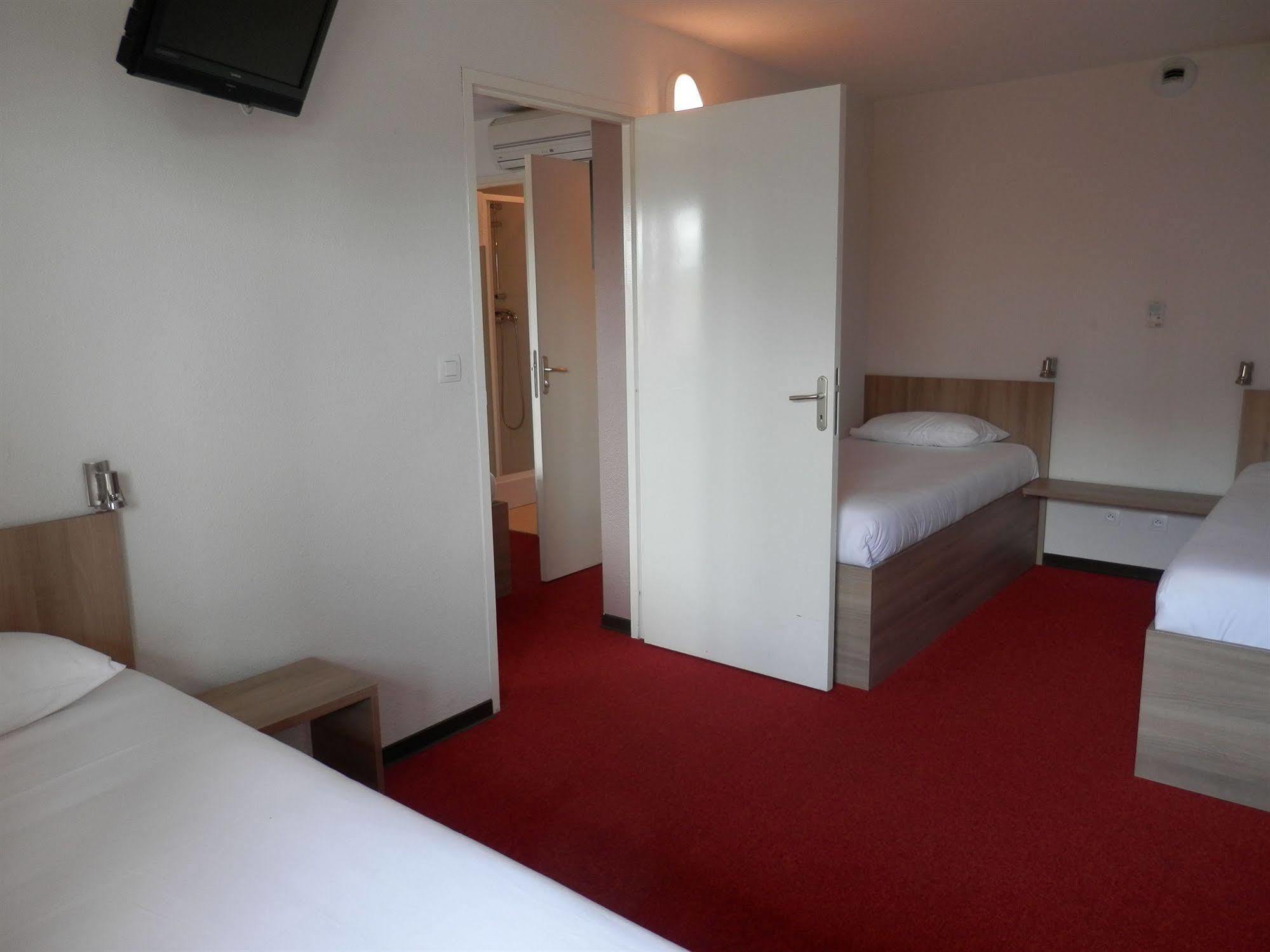 Everhotel De Tarbes-Ibos Екстер'єр фото