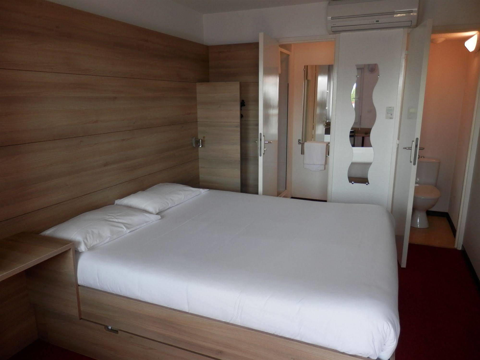 Everhotel De Tarbes-Ibos Екстер'єр фото