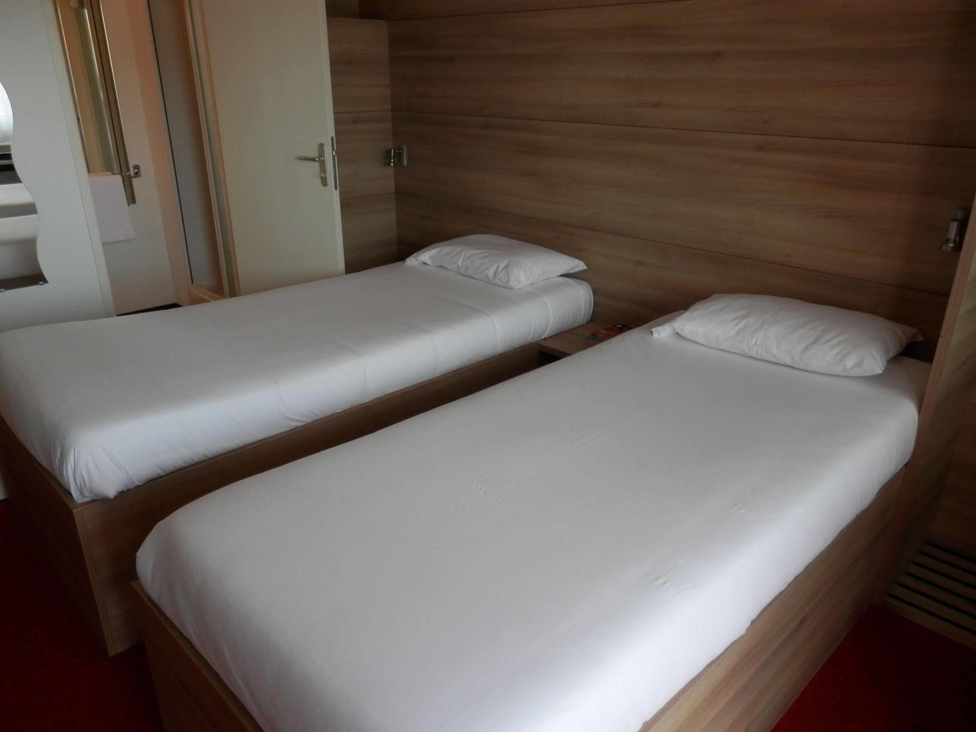 Everhotel De Tarbes-Ibos Екстер'єр фото